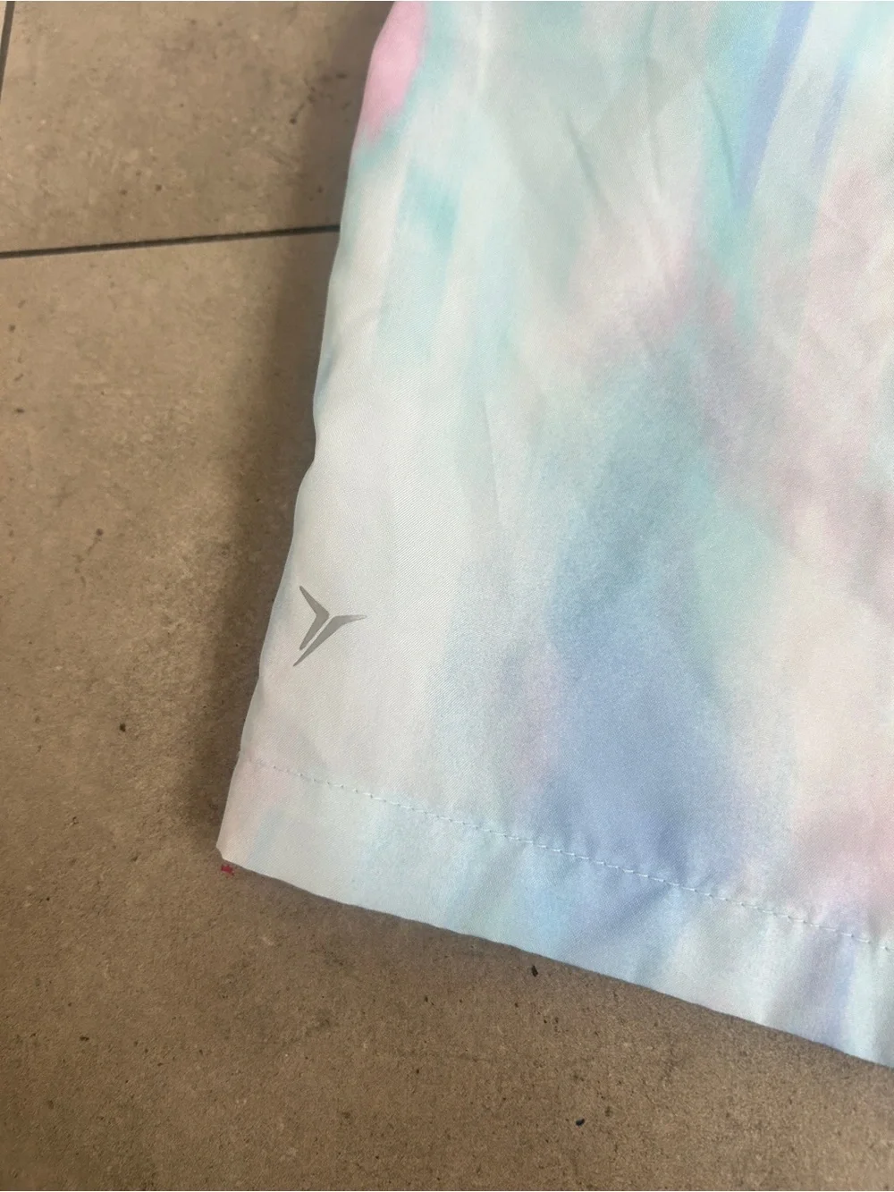 Girls Old Navy active multi watercolor pastel athletic shorts XL (14-16)
